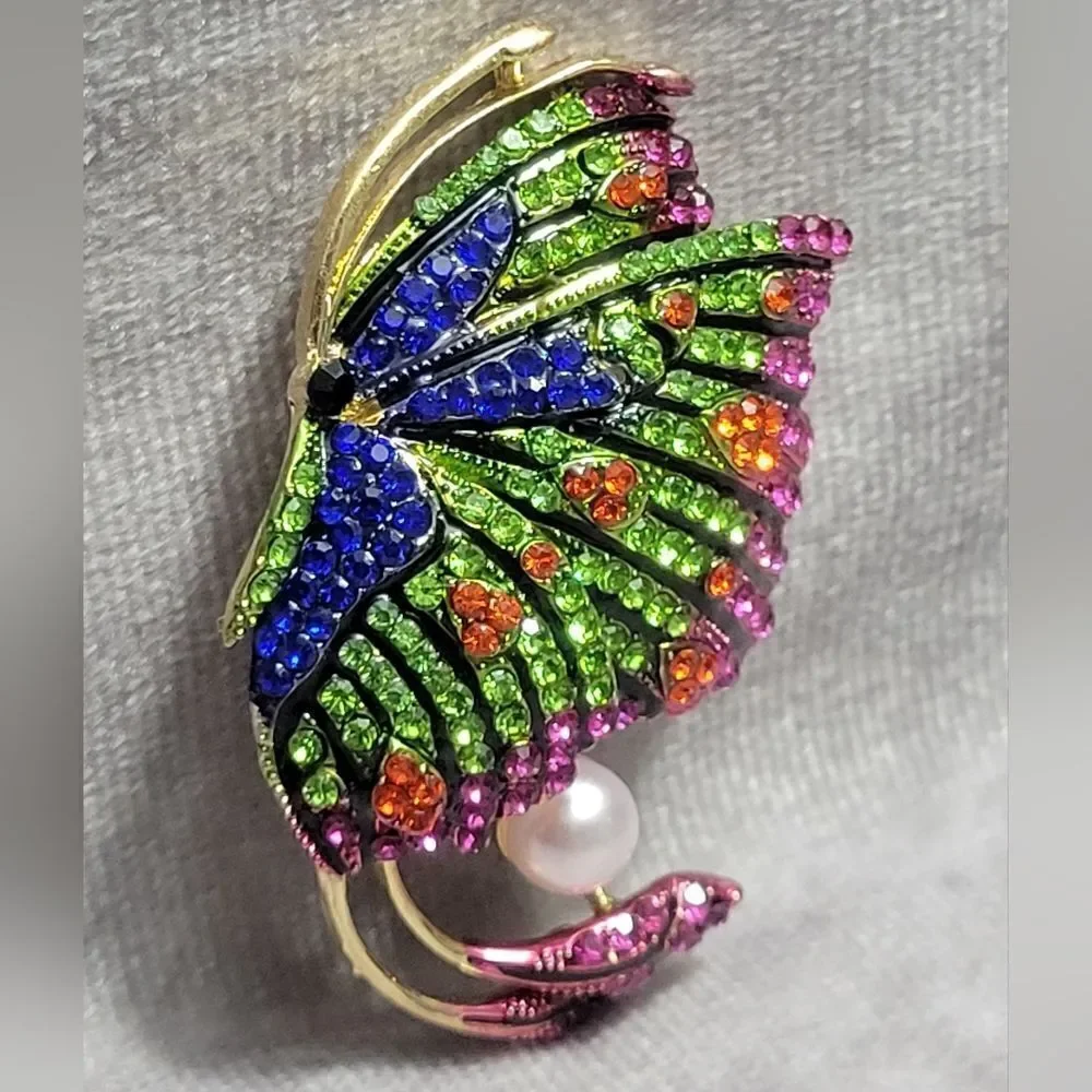 Austrian Crystal Butterfly Brooch - Picture 8 of 8